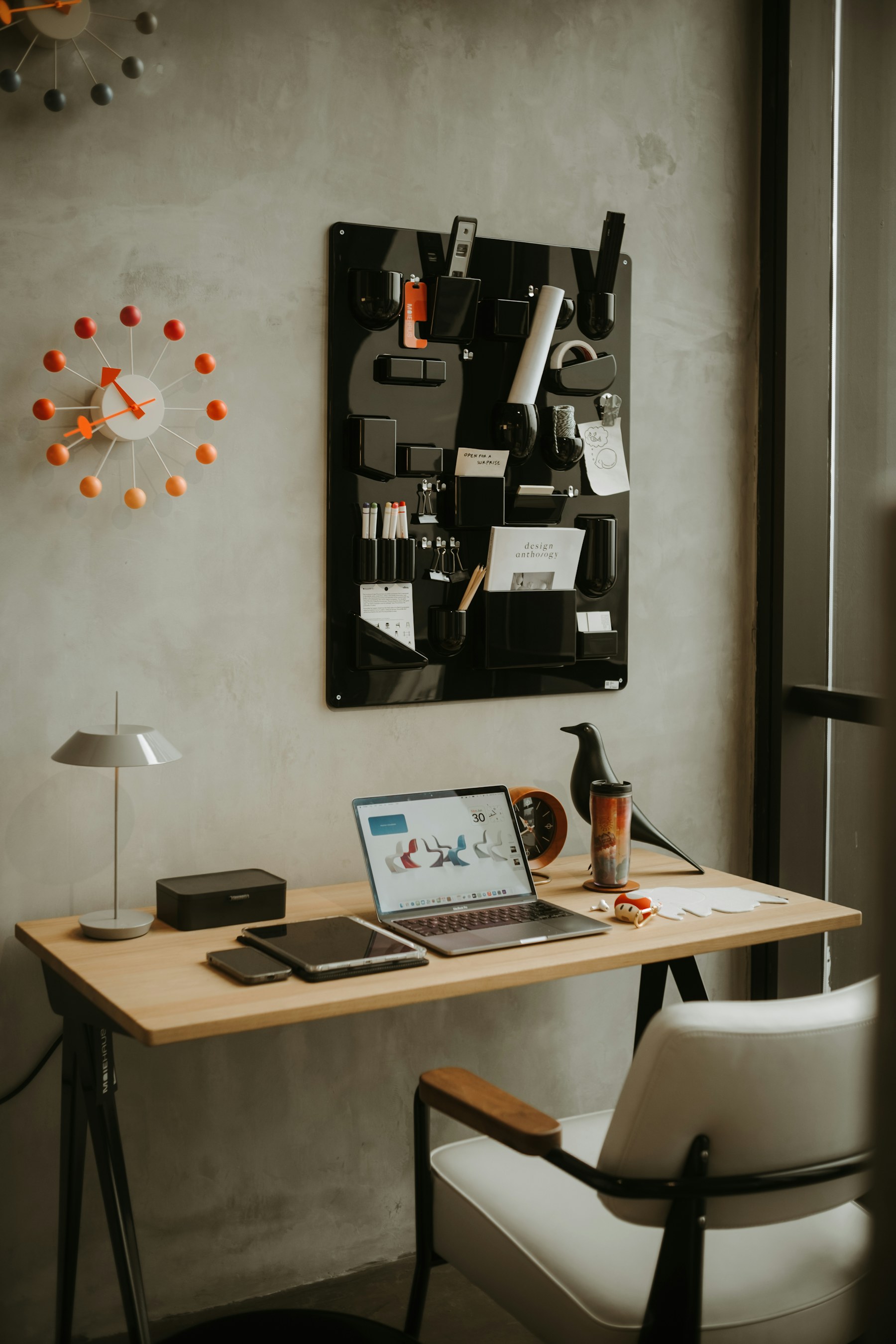 Organized technology workspace representing independent refurbished technology buying research